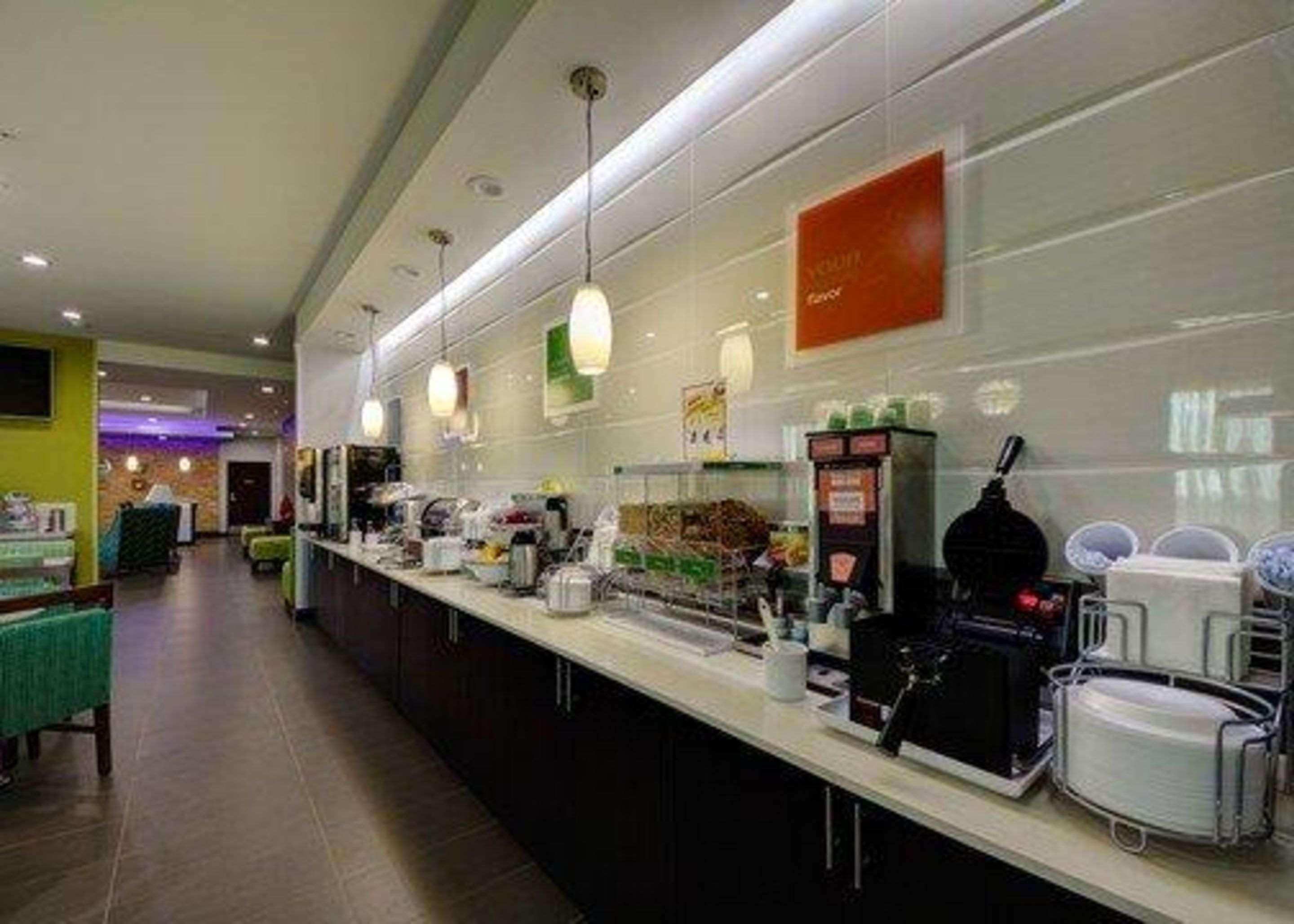 Comfort Inn & Suites Tulsa I-44 West - Rt 66 Oakhurst Extérieur photo